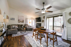 Wintergreen Ski Resort Condo with Heated Pool Access